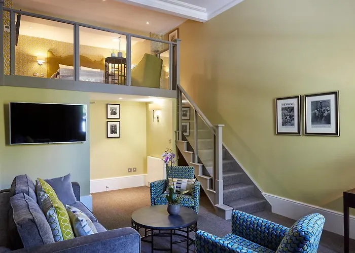 54 Queen\'S Gate Hotel